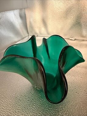 Vintage Gorgeous “Murano” Emerald Green Handkerchief Bowl.